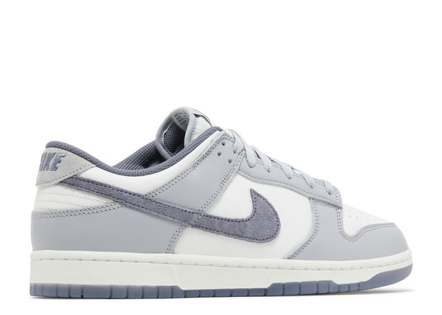 Nike Dunk Low SE Light Carbon Back